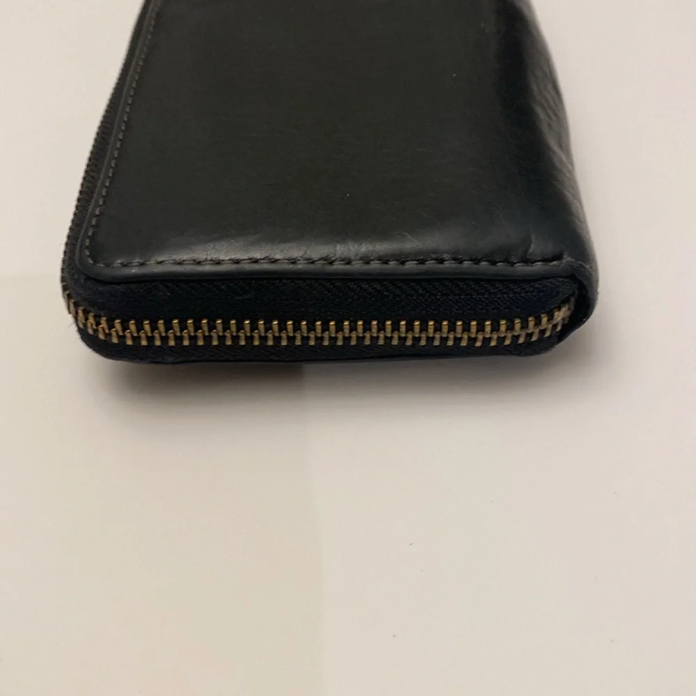 Coach Women’s Black Leather Zip Around Wallet - Picture 9 of 9